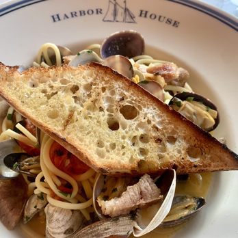 Harbor House - Linguine & Clams - Seafood Near Me - Milwaukee, Wisconsin