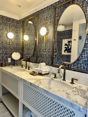 Hotel Californian by null