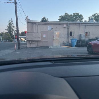 Lucky Massage - Back of place just looks shady! - Massage Near Me - Palo Alto, California Lucky Massage - Back of place just looks shady! - Massage Near Me - Palo Alto, California
