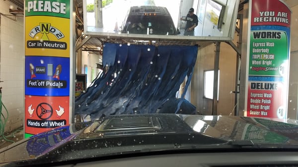 EASTSIDE EXPRESS WASH - Updated July 2024 - 12 Photos - 1400 E State Rd