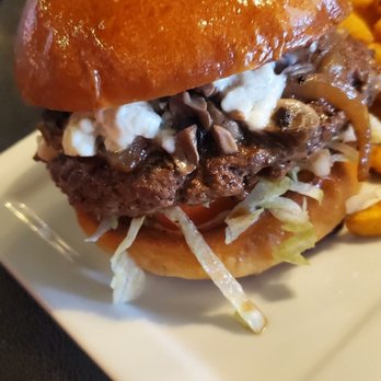 Morrison - TRUFFLE BURGER - Gastropubs Near Me - Los Angeles, California Morrison - TRUFFLE BURGER - Gastropubs Near Me - Los Angeles, California