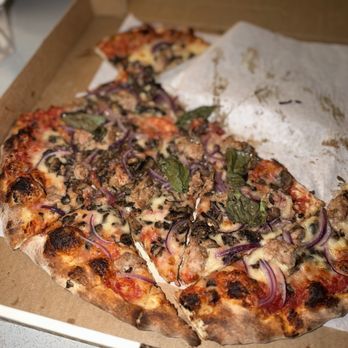 Outta Sight Pizza - Pizza Near Me - San Francisco, California