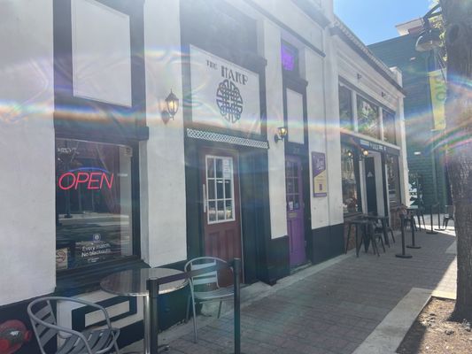 Harp & Celt Irish Pub & Restaurant by null