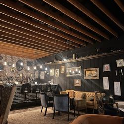 Next Door Lounge - Interior ambiance
