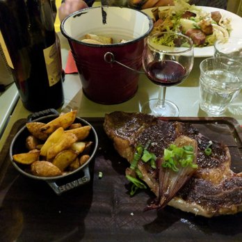 Michel's - Entrecote de la Bordelaise. A very nice steak with potatoes on the side. Served rare. - Bistros Near Me - Bordeaux, 33