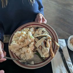 Na-Tah-Ka - Smothered Chicken with potato salad