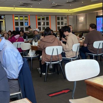 Calgary Court Restaurant - Chinese Near Me - Calgary, Alberta