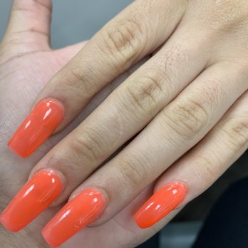 New Nail Time & Spa - when you zoom in many of the nails are unevenly painted - Nail Salons Near Me - Kendall Park, New Jersey
