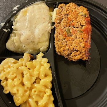 Cracker Barrel Old Country Store - Macaroni n' Cheese, Meatloaf, and Mashed Potatoes - American Near Me - Bloomington, Illinois Cracker Barrel Old Country Store - Macaroni n' Cheese, Meatloaf, and Mashed Potatoes - American Near Me - Bloomington, Illinois