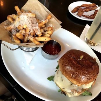 Siena Tavern - Chicken Sandwich - Italian Near Me - Chicago, Illinois Siena Tavern - Chicken Sandwich - Italian Near Me - Chicago, Illinois