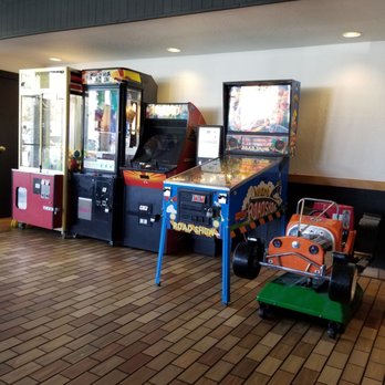 Godfather's Pizza - Games for kids - Pizza Near Me - Reno, Nevada