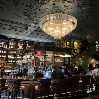 The Parlour Room - Inside - Cocktail Bars Near Me - New York, New York