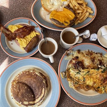 Metro Diner - Lumberjack, Athenian Omelette, burger - Diners Near Me - New York, New York Metro Diner - Lumberjack, Athenian Omelette, burger - Diners Near Me - New York, New York