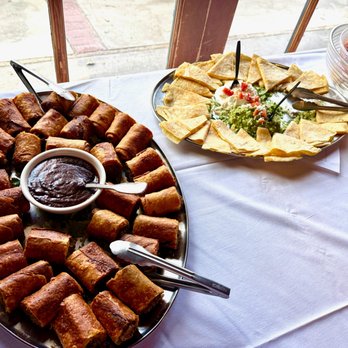 Sagebrush Cantina - Cheese Quesadilla and amazing BBQ Brisket Taquitos - Mexican Near Me - Calabasas, California Sagebrush Cantina - Cheese Quesadilla and amazing BBQ Brisket Taquitos - Mexican Near Me - Calabasas, California