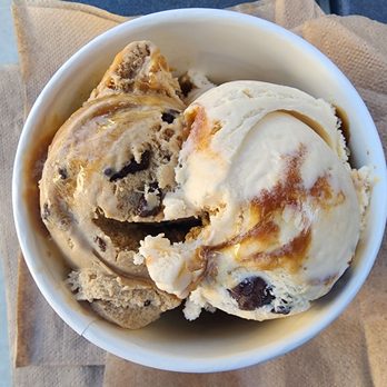 Quilted Oak and Ice Cream - Two scoops- rush hour and sea turtle - Pizza Near Me - Deerfield, Wisconsin Quilted Oak and Ice Cream - Two scoops- rush hour and sea turtle - Pizza Near Me - Deerfield, Wisconsin