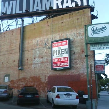 Johnnies - Pizza, and parking! This day is looking so UP... - Italian Near Me - Los Angeles, California