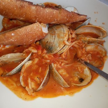 Rosebud on Rush - Clams and linguine - Italian Near Me - Chicago, Illinois