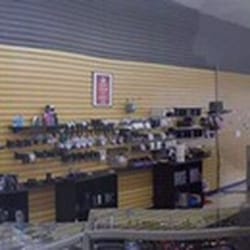 Cigawatt Warrensburg - Whole retail area