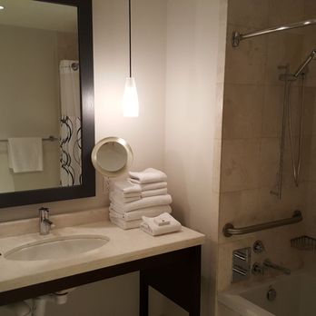 Kimpton EPIC Hotel - Giant bathroom - Hotels Near Me - Miami, Florida Kimpton EPIC Hotel - Giant bathroom - Hotels Near Me - Miami, Florida