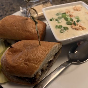 Reflections Grille Restaurant and Lounge - a sandwich and a bowl of soup - American Near Me - Seattle, Washington Reflections Grille Restaurant and Lounge - a sandwich and a bowl of soup - American Near Me - Seattle, Washington