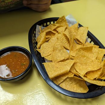 Tacos El Hass - Complementary chips and salsa - Tacos Near Me - Seattle, Washington Tacos El Hass - Complementary chips and salsa - Tacos Near Me - Seattle, Washington