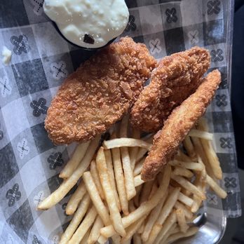 Tavern Grille - Fish and chips were good according to hubby - American Near Me - Murrieta, California Tavern Grille - Fish and chips were good according to hubby - American Near Me - Murrieta, California