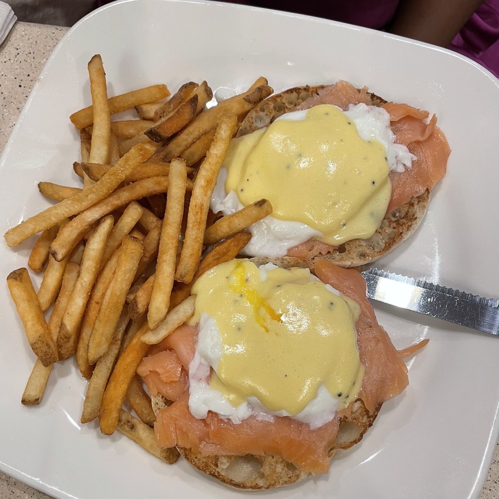 Three Guys Restaurant - Smoked Salmon Benedict - American Near Me - New York, New York