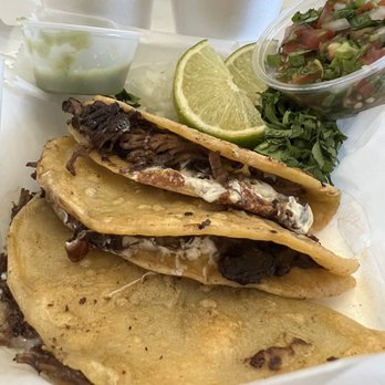 Tacos la Mixteca - tacos birria with extra rice and pico de gallo - Food Trucks Near Me - Pensacola, Florida Tacos la Mixteca - tacos birria with extra rice and pico de gallo - Food Trucks Near Me - Pensacola, Florida