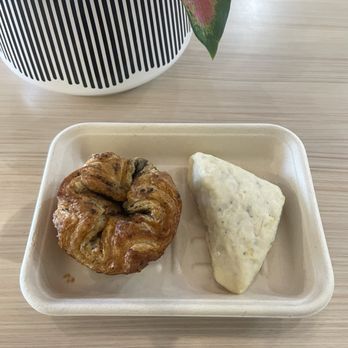 Springly - Black sesame kouign-amann and lemon rosemary scone - Vietnamese Near Me - Fresno, California