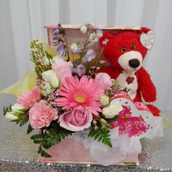 Si Simond's Floral Boutique - We are delivering these beauties and more today and tomorrow!! Call us to place your order.