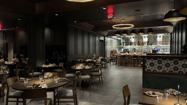 34 Restaurant & Bar by null