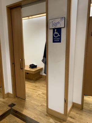 lululemon by null
