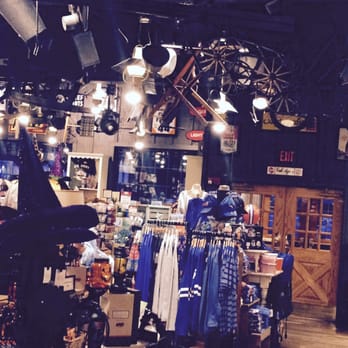 Cracker Barrel Old Country Store - Gift shop. - American Near Me - Ocala, Florida
