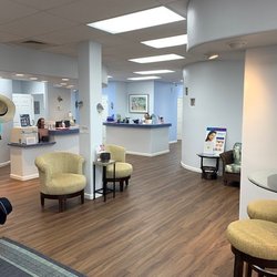 DermaCare HI - Receptionist check and check out