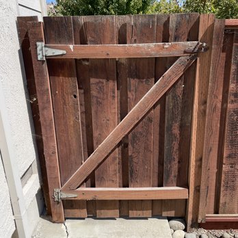 Agellon Fence Restoration - Before. Sagging side gate and rickety fence. - Fences & Gates Near Me - Livermore, California