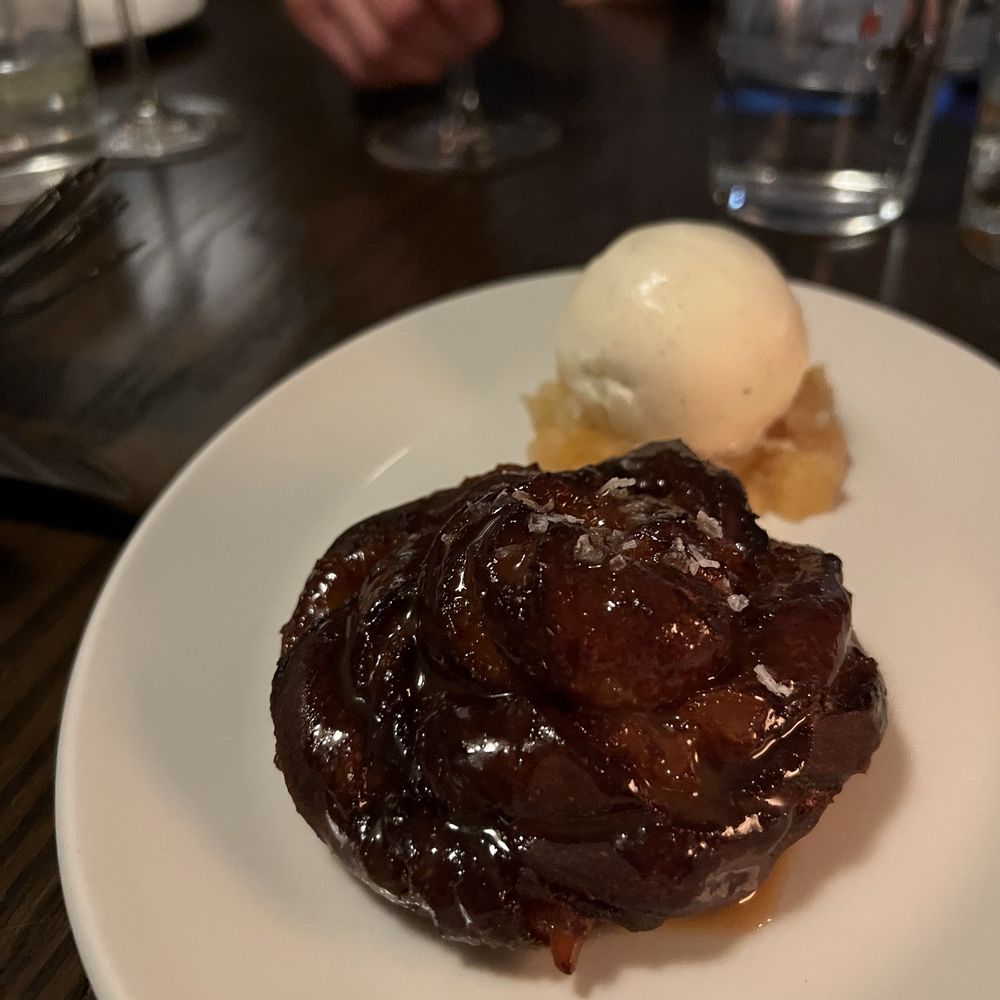 Ox Bar & Hearth - Apple fritter - New American Near Me - Chicago, Illinois