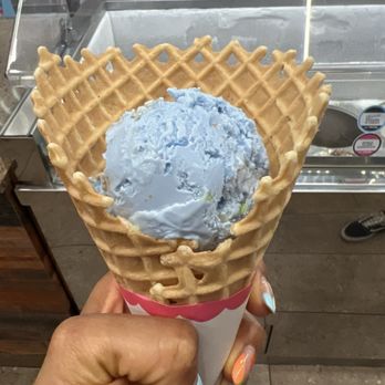 Baskin-Robbins - Ice Cream & Frozen Yogurt Near Me - Burbank, California Baskin-Robbins - Ice Cream & Frozen Yogurt Near Me - Burbank, California