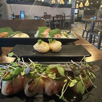 Kan Sushi - Yellowpeno, scallops, & mixed sashimi - Sushi Bars Near Me - Honolulu, Hawaii Kan Sushi - Yellowpeno, scallops, & mixed sashimi - Sushi Bars Near Me - Honolulu, Hawaii