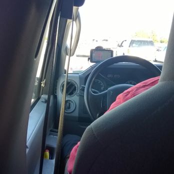 Prime Time Shuttle - No seatbelt while driving - Airport Shuttles Near Me - Los Angeles, California
