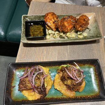 Pisco y Nazca Ceviche Gastrobar - Tostones and chicken and potatoes appetizer - Gastropubs Near Me - Doral, Florida Pisco y Nazca Ceviche Gastrobar - Tostones and chicken and potatoes appetizer - Gastropubs Near Me - Doral, Florida