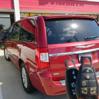 California Locksmith Security Solutions - 2014 Chrysler Town & Country. Extra fobik (key). - Keys & Locksmiths Near Me - Anaheim, California