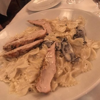 Ciera Steak + Chophouse - Chicken with bow tie pasta and sauce - Steakhouses Near Me - Stateline, Nevada