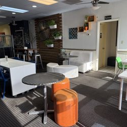 Squeezed - Seating, board games