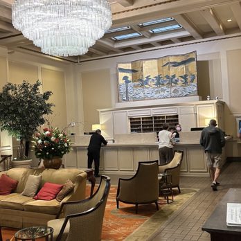Mayflower Park Hotel - Lobby - Hotels Near Me - Seattle, Washington Mayflower Park Hotel - Lobby - Hotels Near Me - Seattle, Washington