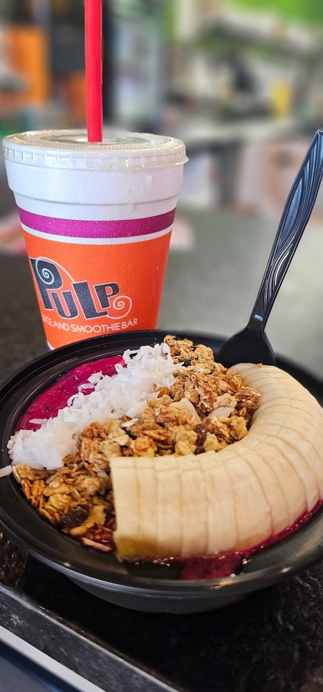 Pulp Juice and Smoothie Bar Logo