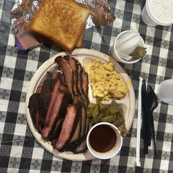 Sonny’s BBQ - 2 meat plate, brisket, ribs, mac&cheese, green beans, spicy bbq sauce, Texas toast. - Tacos Near Me - Olney, Texas Sonny’s BBQ - 2 meat plate, brisket, ribs, mac&cheese, green beans, spicy bbq sauce, Texas toast. - Tacos Near Me - Olney, Texas