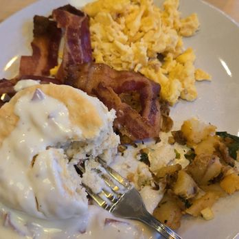 By The Docks Restaurant - Brunch buffet - Seafood Near Me - Middle River, Maryland