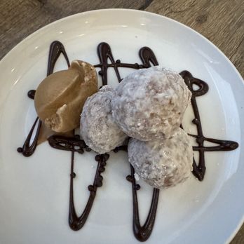 Tinker Street - Wine Bars Near Me - Indianapolis, Indiana