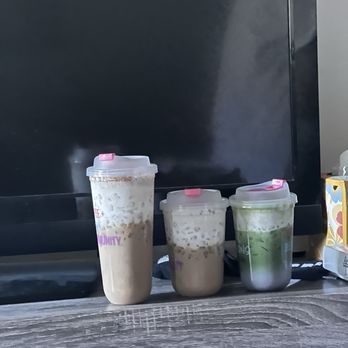 Pour Decisions Craft - Paid extra for a larger cup hoping for more coffee, got a regular coffee to compare and a matcha. Curious what their coffee ratio? - Coffee & Tea Near Me - San Jose, California