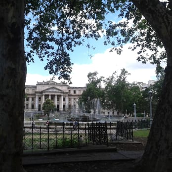 Paseo Marqués de Sobremonte - La fuente! - Public Plazas Near Me - Córdoba, X